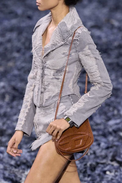 Look 33